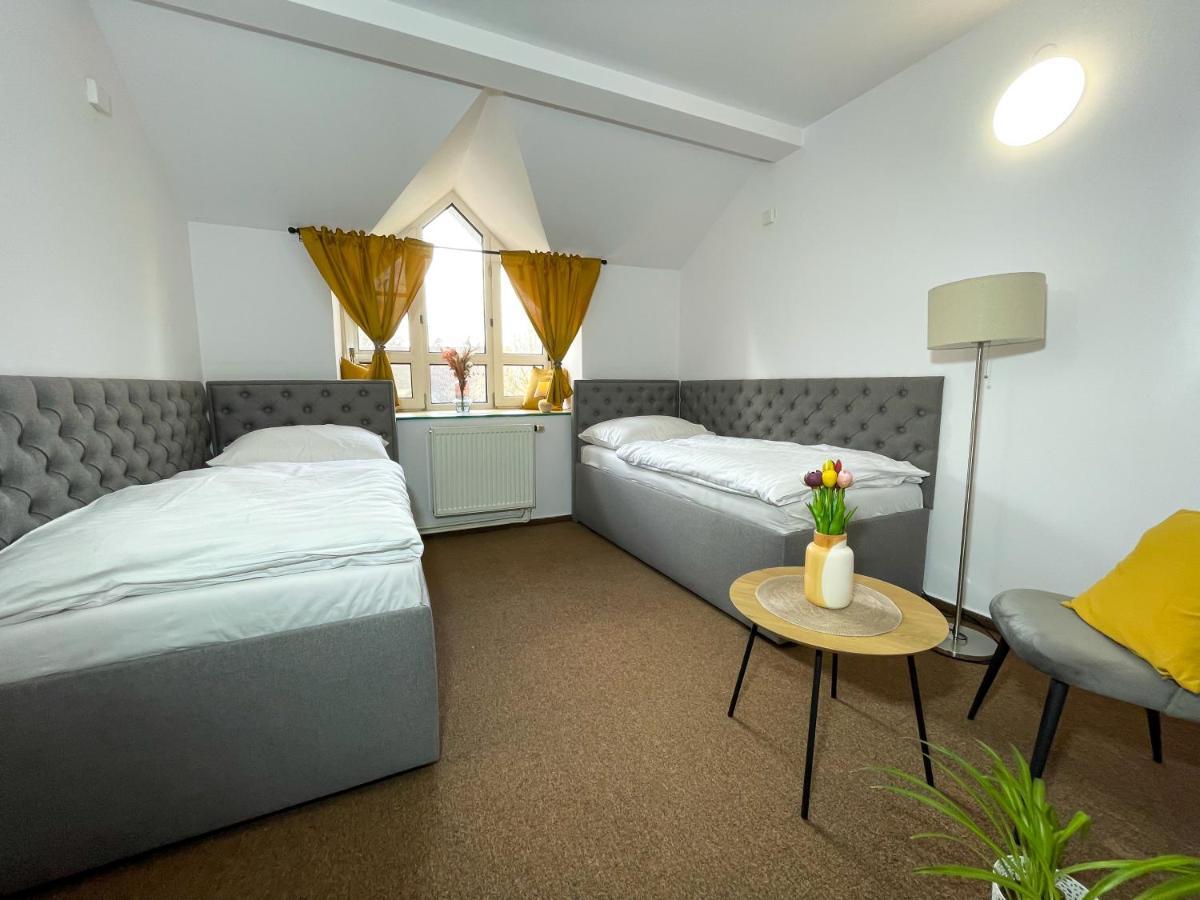 Hotel Colchi Uničov Esterno foto